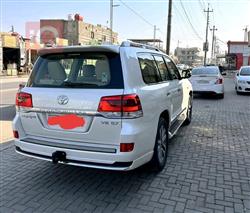 تۆیۆتا لاند کروزەر